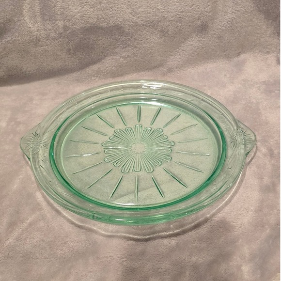 Vintage Uranium U.S. Glass Co. "Tendril Green" Cake Plate - Picture 6 of 6